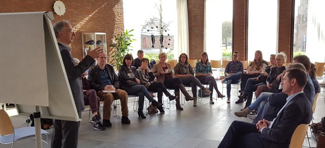 Bijeenkomst Samen aan de slag tegen armoede 19 april 2016